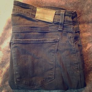 Lucky Brand Jeans 🍀 legging jeans. size 12/31